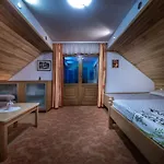 Vivid Hillside With Hot-tub And Sauna - Two Bedroom *