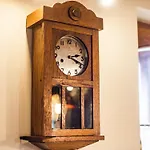 Vivid Hillside With Hot-tub And Sauna - Two Bedroom בית נופש Sevnica