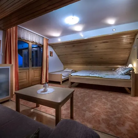 Vivid Hillside With Hot-tub And Sauna - Two Bedroom