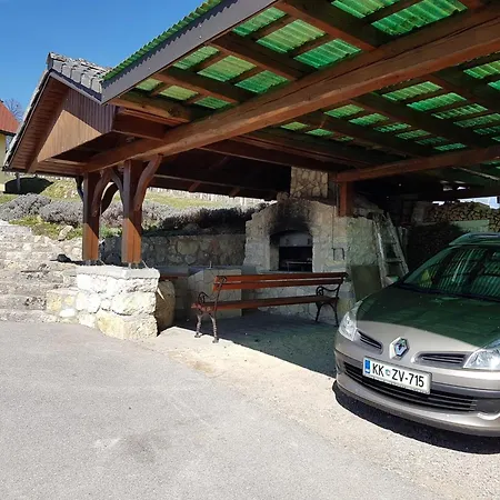 Prázdninový dům Vivid Hillside With Hot-tub And Sauna - Two Bedroom *