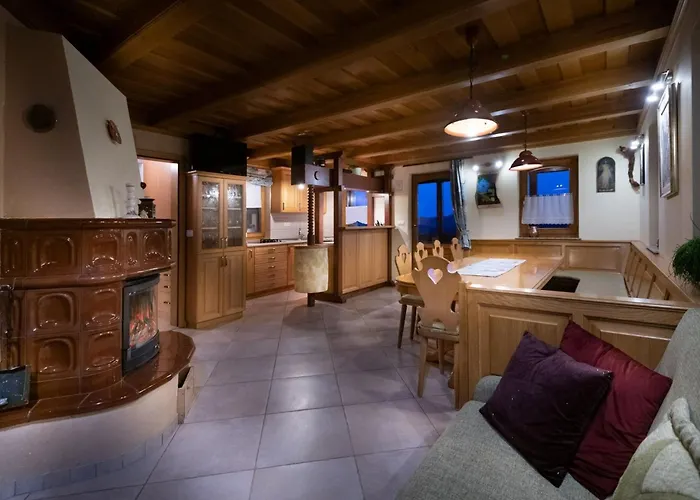 Vikendica Vivid Hillside With Hot-tub And Sauna - Two Bedroom *