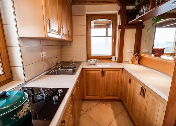 Vivid Hillside With Hot-tub And Sauna - Two Bedroom