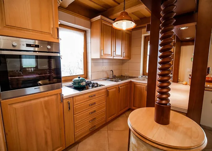 Vivid Hillside With Hot-tub And Sauna - Two Bedroom