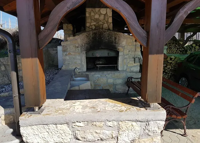 Vivid Hillside With Hot-tub And Sauna - Two Bedroom * Sevnica